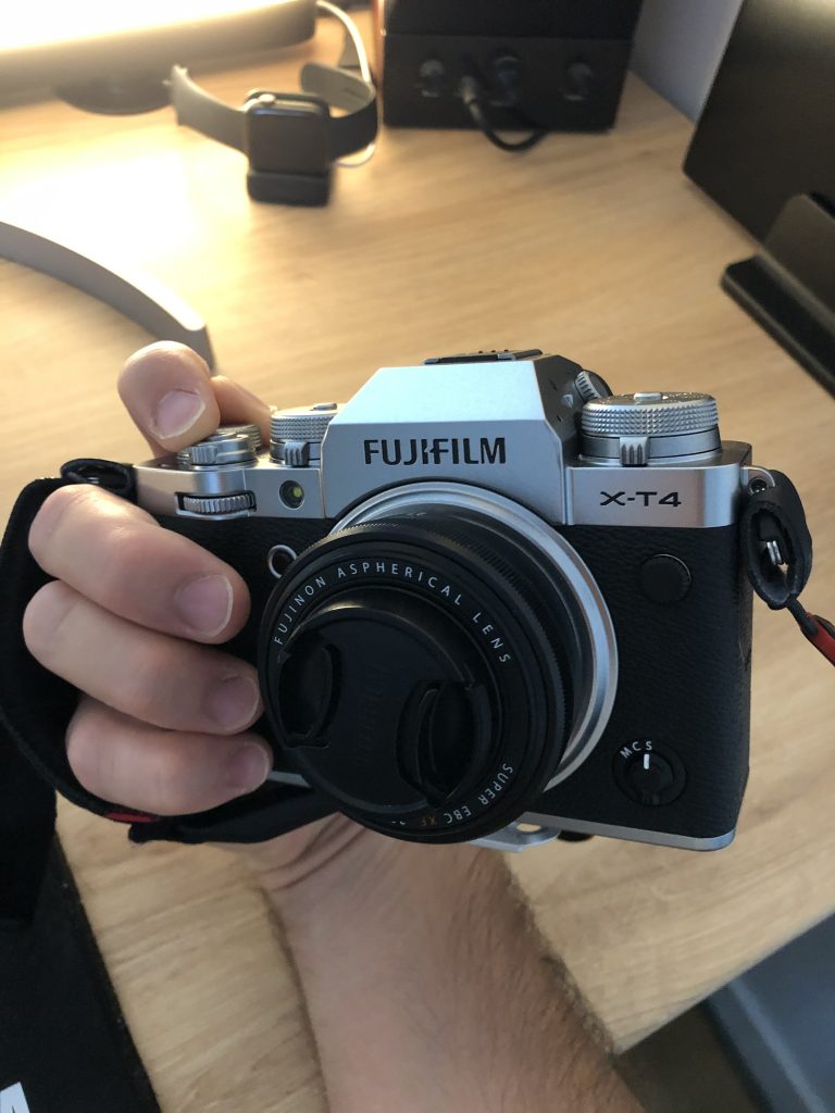 courroie de main et Fujifilm